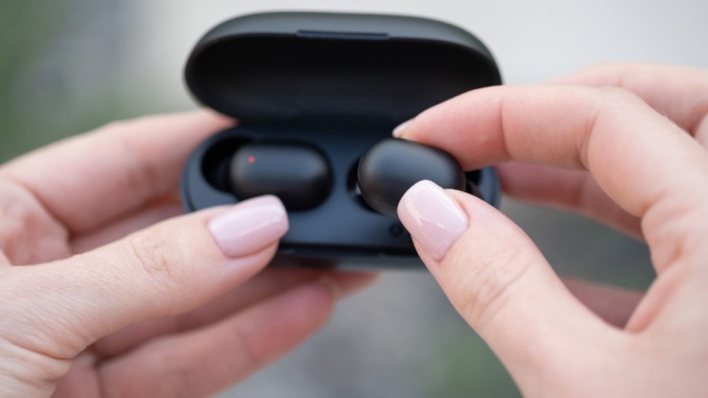 wireless earbuds